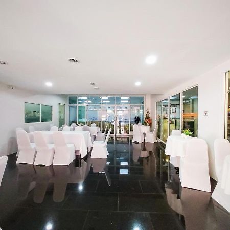 Klean Residence Hotel Банкок Екстериор снимка