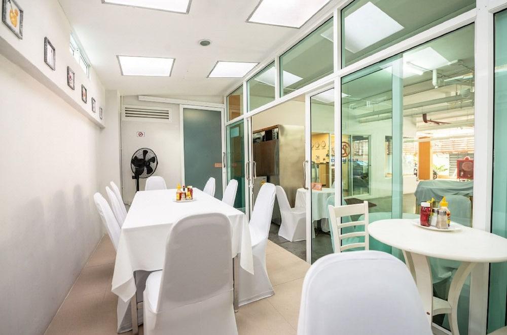Klean Residence Hotel Банкок Екстериор снимка