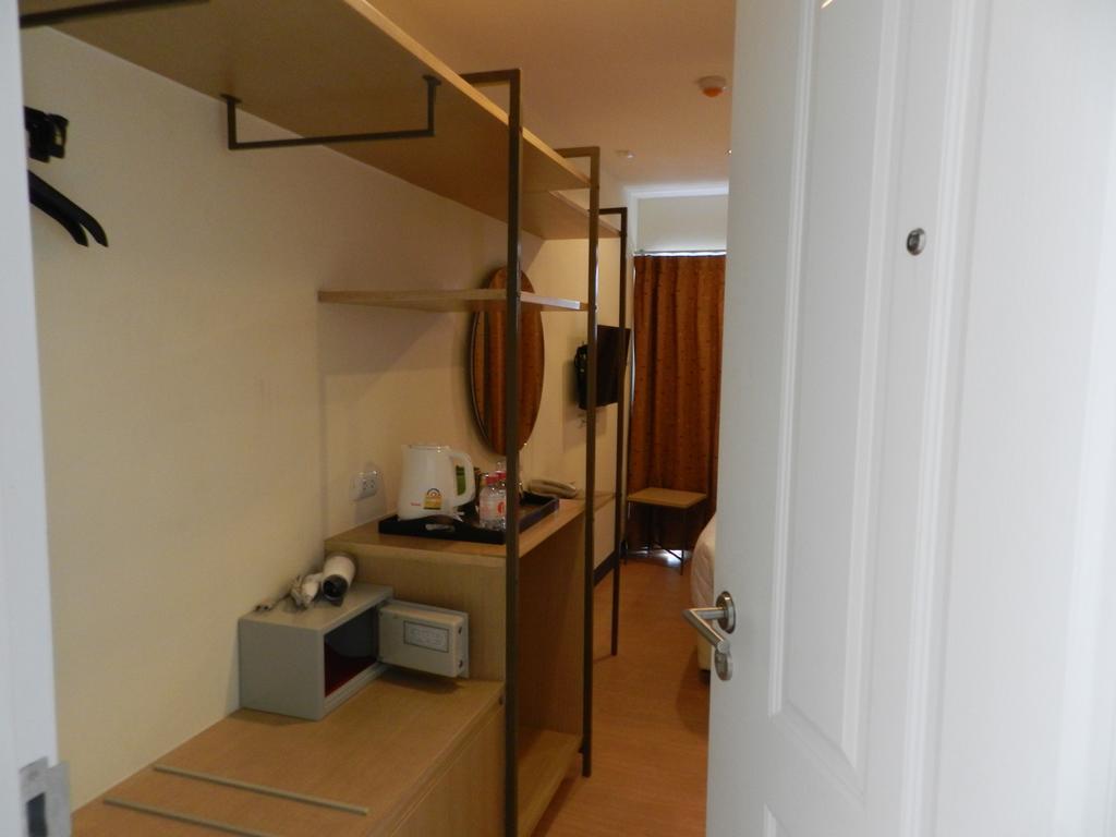 Klean Residence Hotel Банкок Екстериор снимка